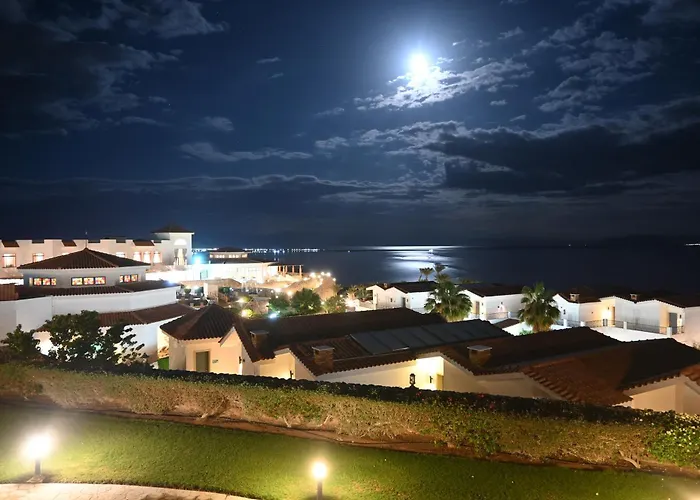 Ecotel Bay View 4* דהב