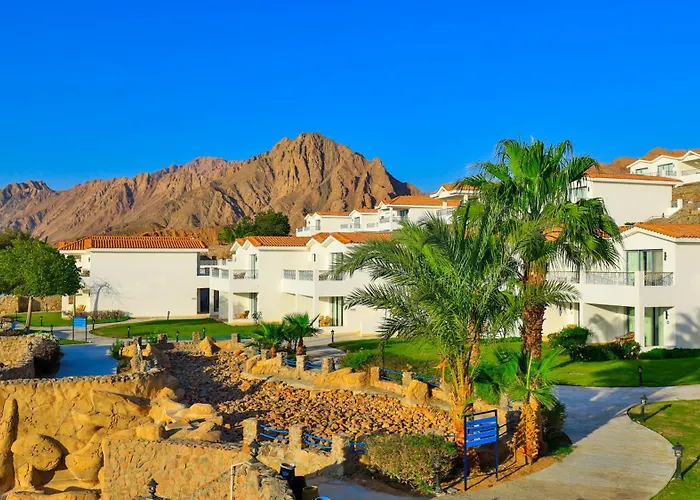 Ecotel Bay View 4*