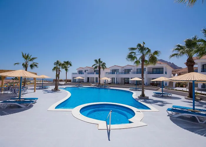 Ecotel Bay View 4*